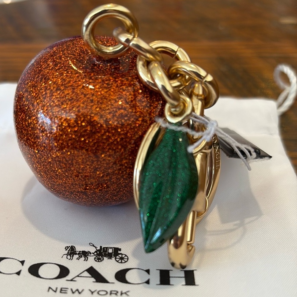 🍊🍊🍊Coach Sparkling Orange Fruit Keychain Bag charm 🍊🍊🍊 NWT 🍊🍊🍊 - Picture 9 of 16